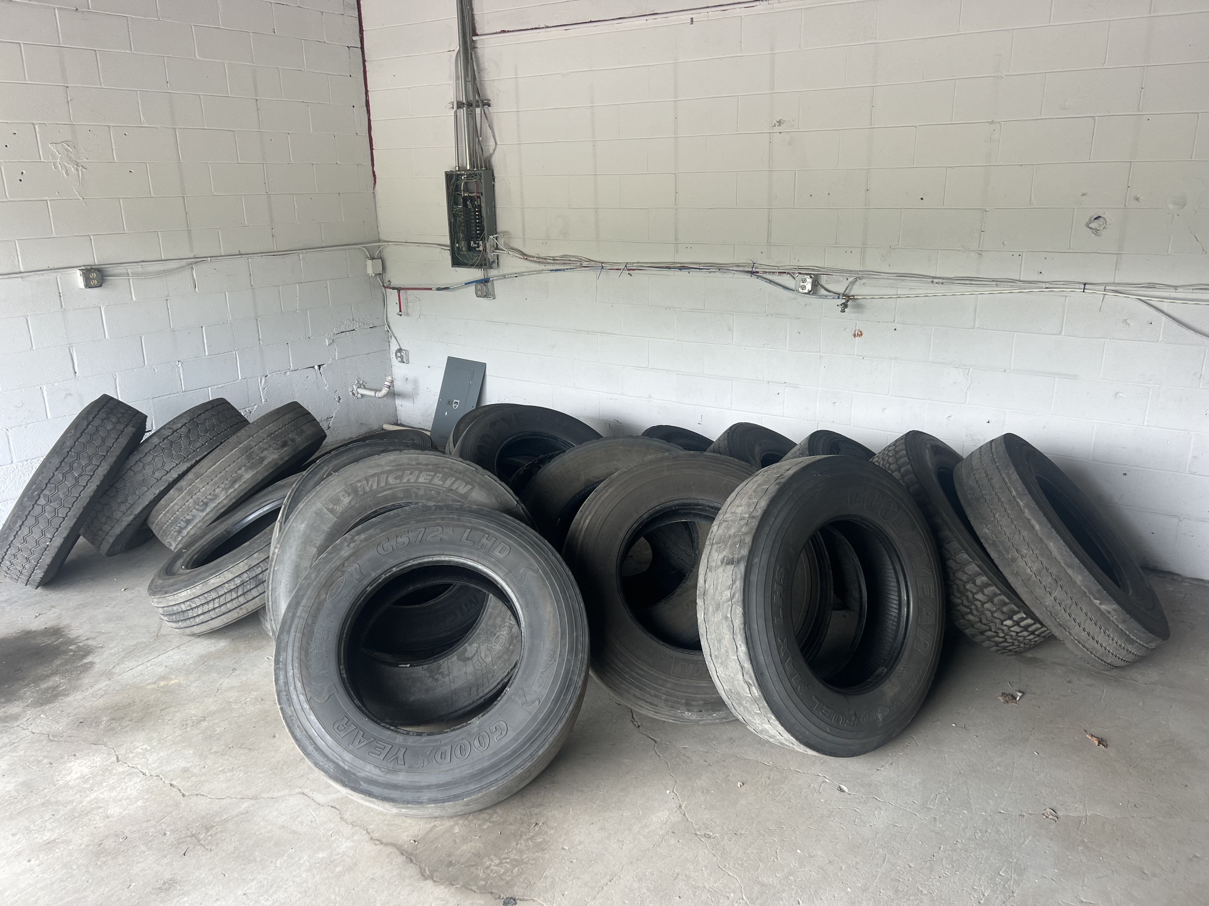 Commercial truck tires